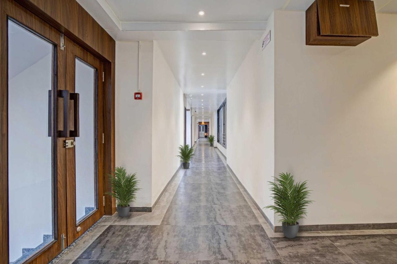 Collection O Infini Palace Surat Esterno foto