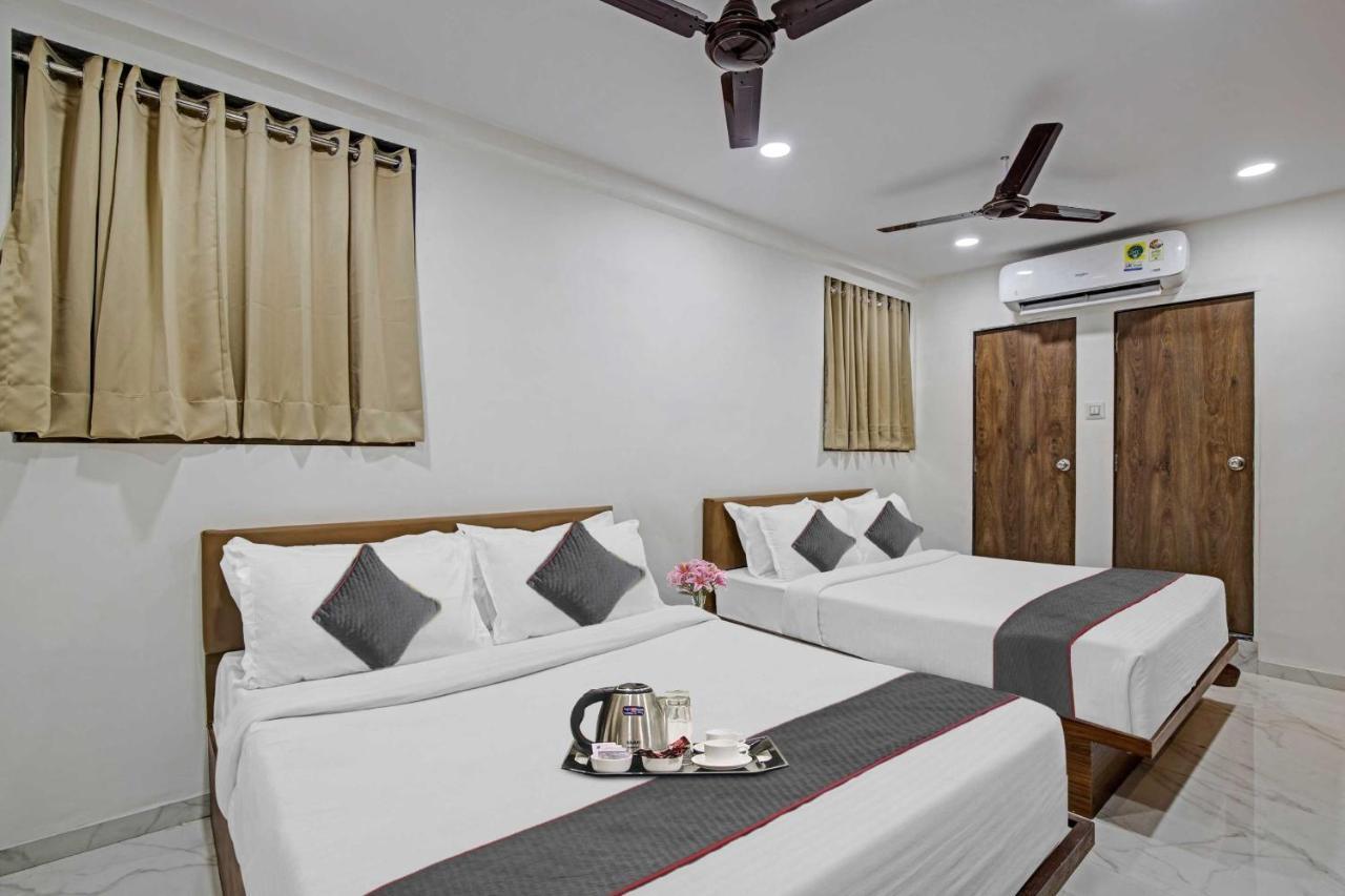 Collection O Infini Palace Surat Esterno foto